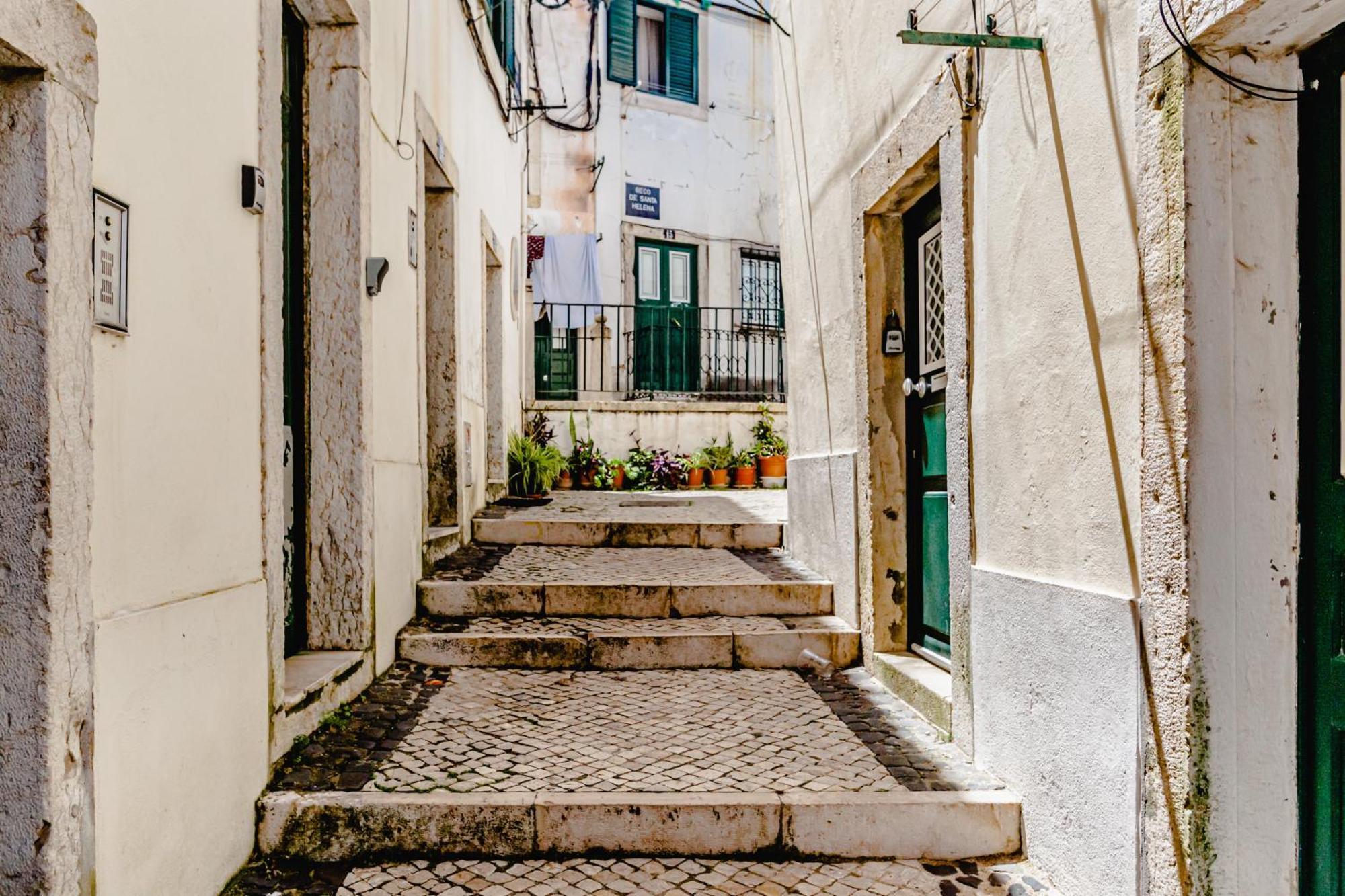 Апартаменты Visitlisbon4Fun: Alfama II Экстерьер фото
